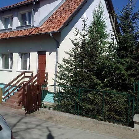 Apartamenty, Pokoje, Noclegi Pracownicze " Skarpa" Wilkasy Kültér fotó