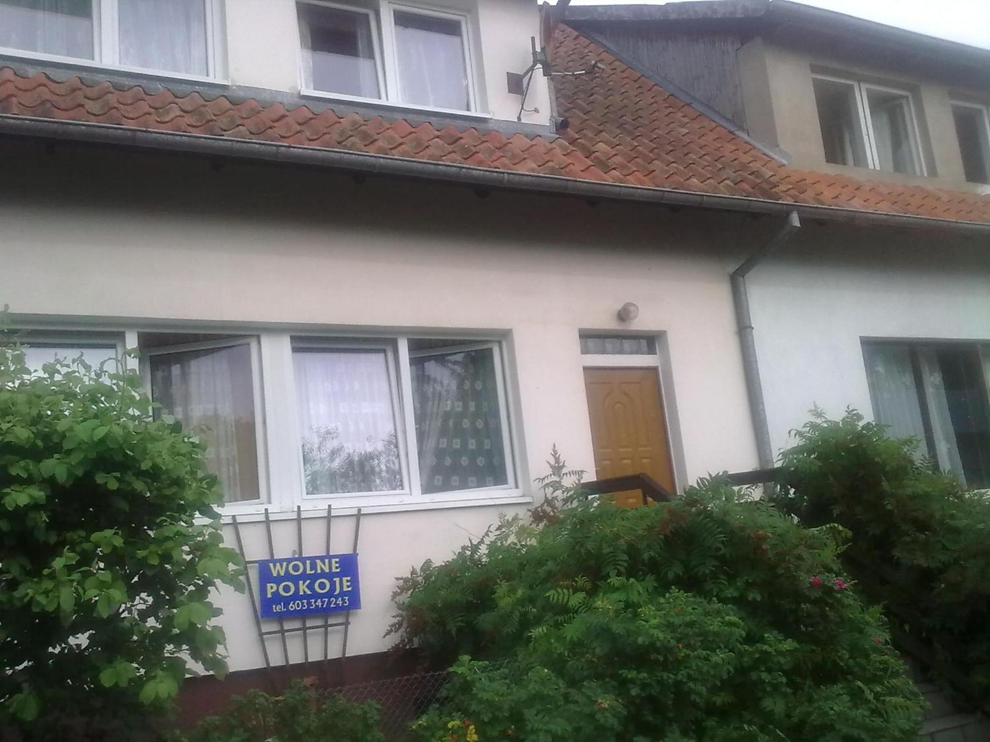 Apartamenty, Pokoje, Noclegi Pracownicze " Skarpa" Wilkasy Kültér fotó