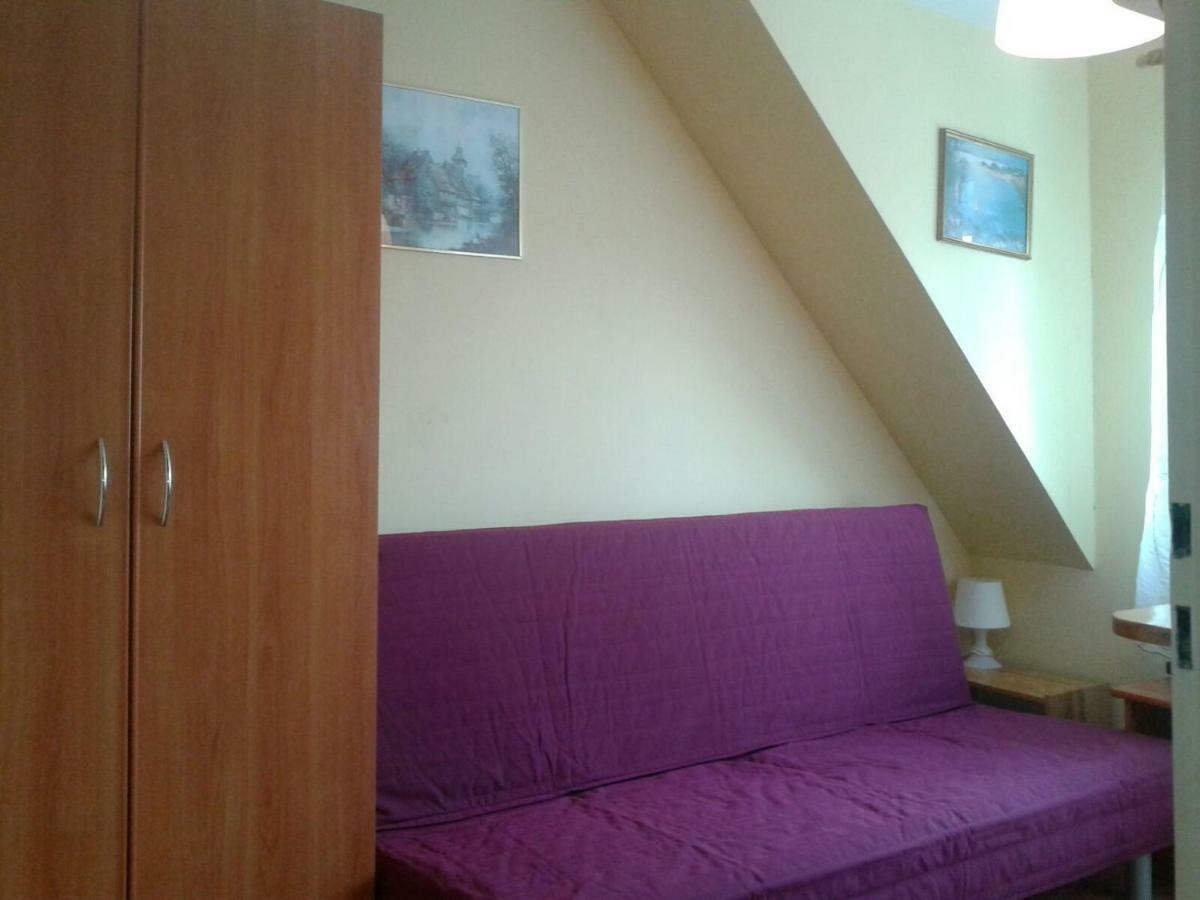Apartamenty, Pokoje, Noclegi Pracownicze " Skarpa" Wilkasy Kültér fotó