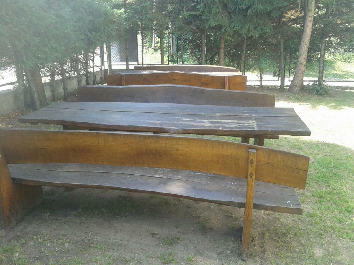 Apartamenty, Pokoje, Noclegi Pracownicze " Skarpa" Wilkasy Kültér fotó
